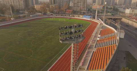 Torres PTJ para Iluminación Deportiva en el Estadio USACH