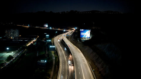 Postes PTJ en Autopista Americo Vespucio Oriente (AVO tramo 1) - PTJ