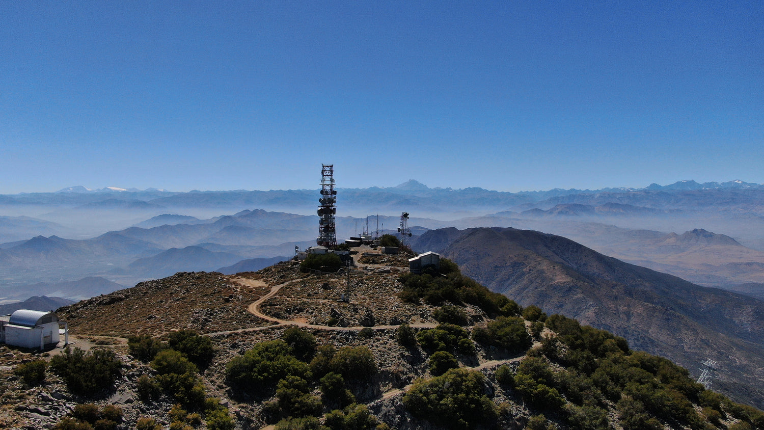 Postes de Telecomunicaciones en Cerro el Roble a 2.204 metros de altura