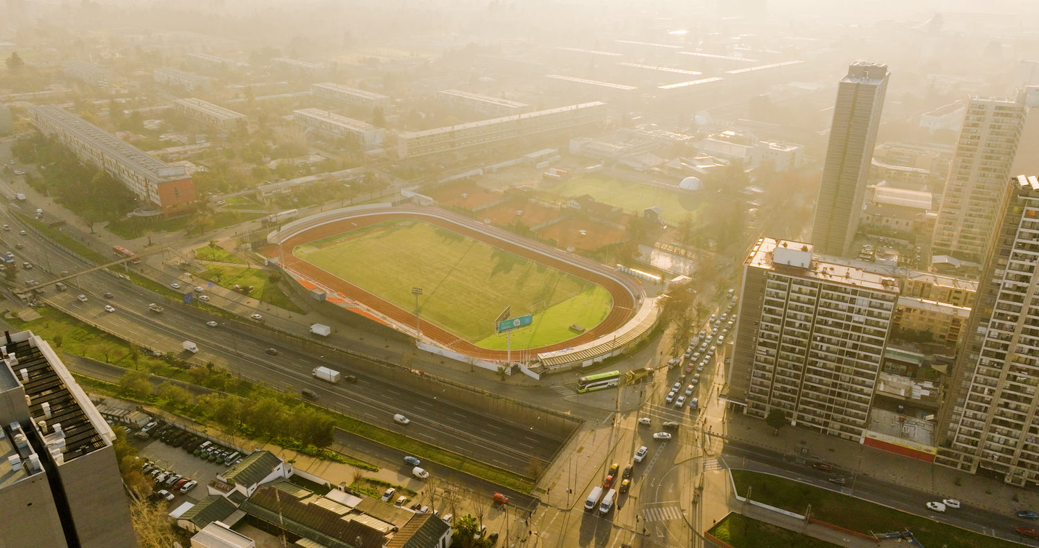 Torres PTJ para Iluminación Deportiva en el Estadio USACH