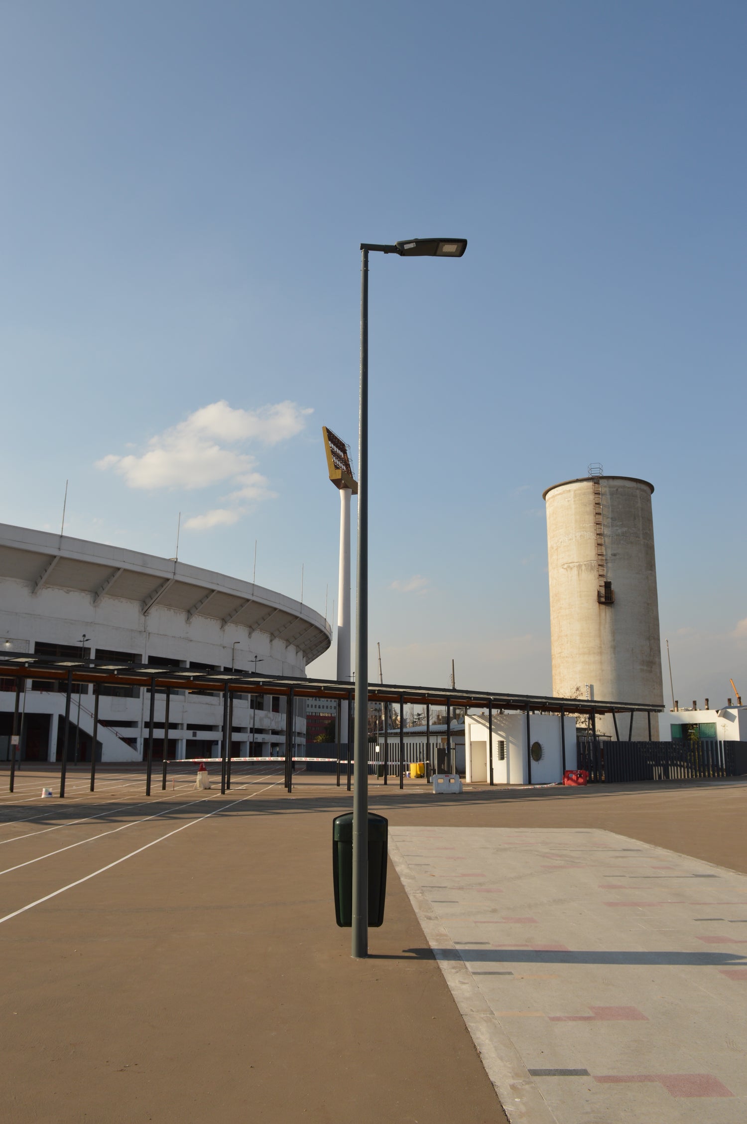 Sendas multipropósito en Parque Estadio Nacional equipada con postes Nobu